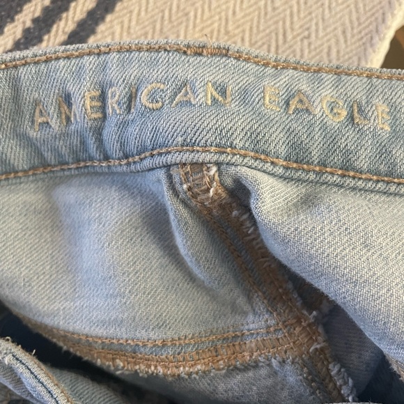 American Eagle- Ripped Baggy Jean #30 - Picture 3 of 6